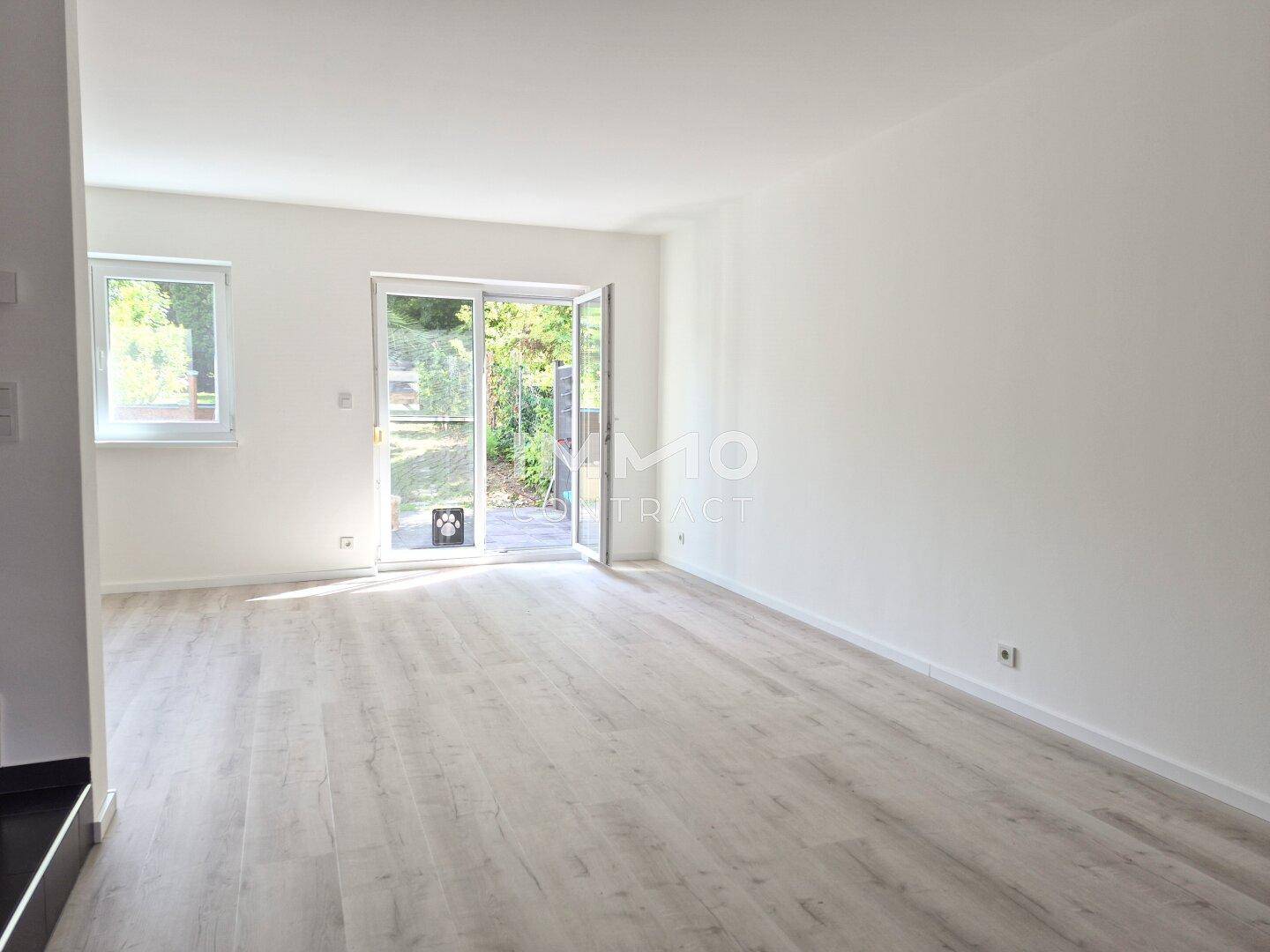 Der Hitze entkommen! Doppelhaushälfte mit Pool und 2 Carport-Plätzen - Ansicht 5