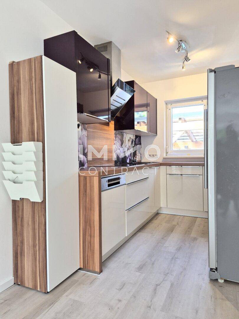 Der Hitze entkommen! Doppelhaushälfte mit Pool und 2 Carport-Plätzen - Mehr