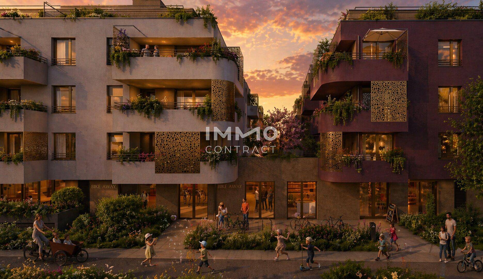 Moderne Wohngebäude mit markanten Fassaden, Balkonen und belebter Straße bei Sonnenuntergang.