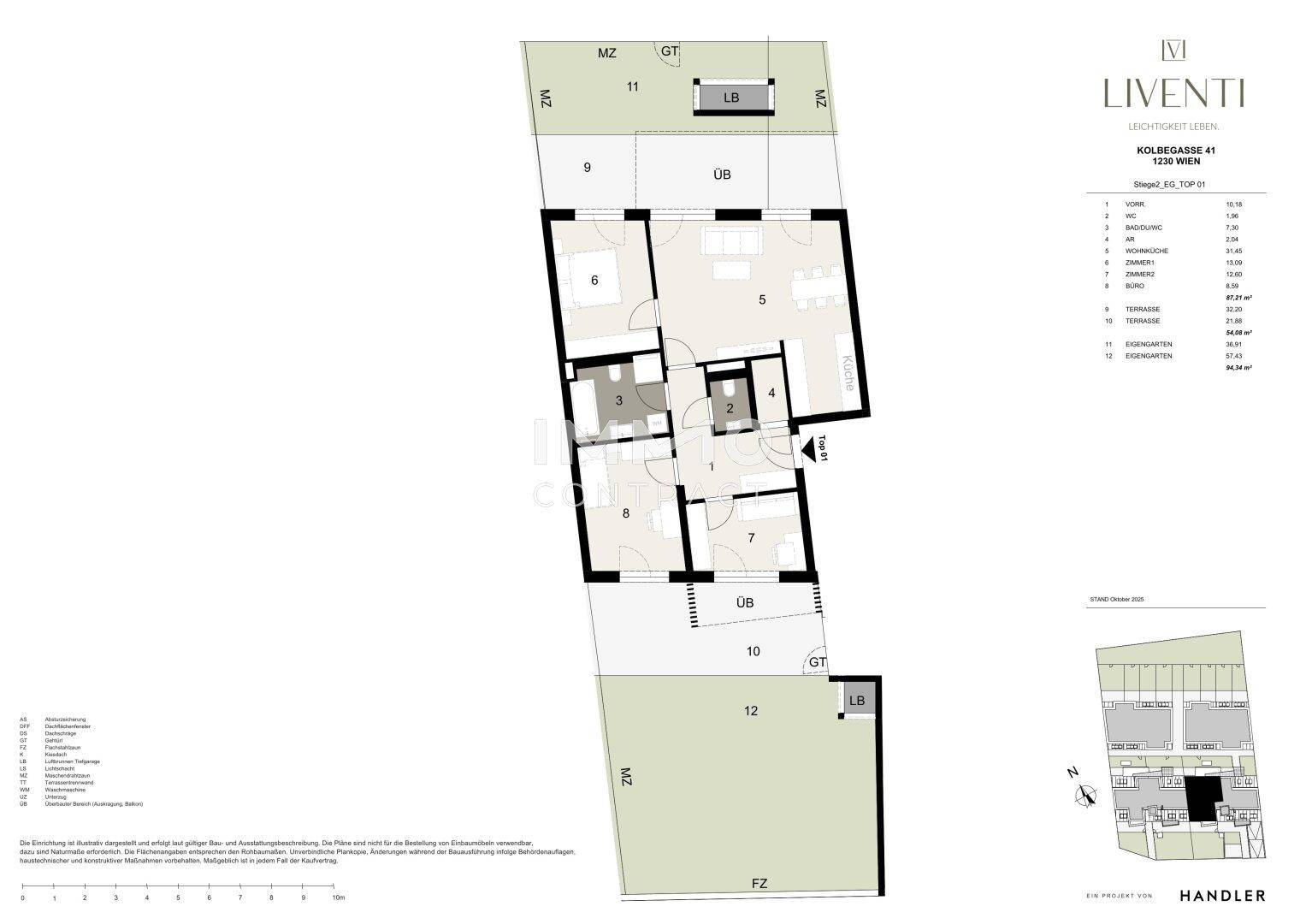 Detaillierter Grundriss einer Wohnung mit mehreren Zimmern und Außenbereichen.