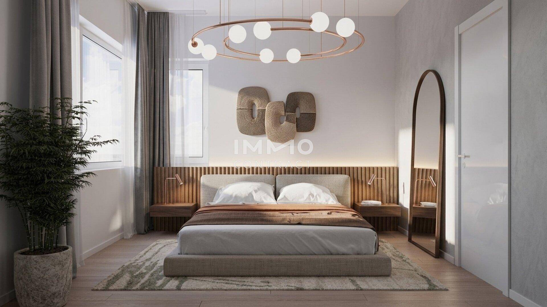 Modernes Schlafzimmer mit stilvollem Holzkopfteil, großem Bett und dekorativer Deckenleuchte.
