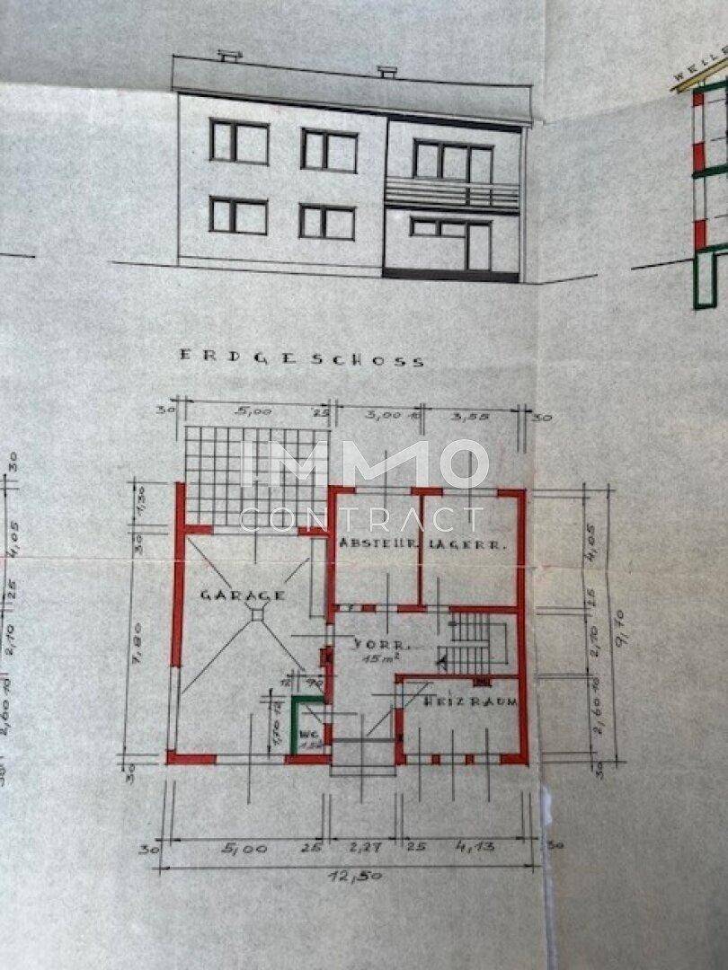 Grundriss des Erdgeschosses mit Garage, Abstellraum, Vorraum und Heizraum.