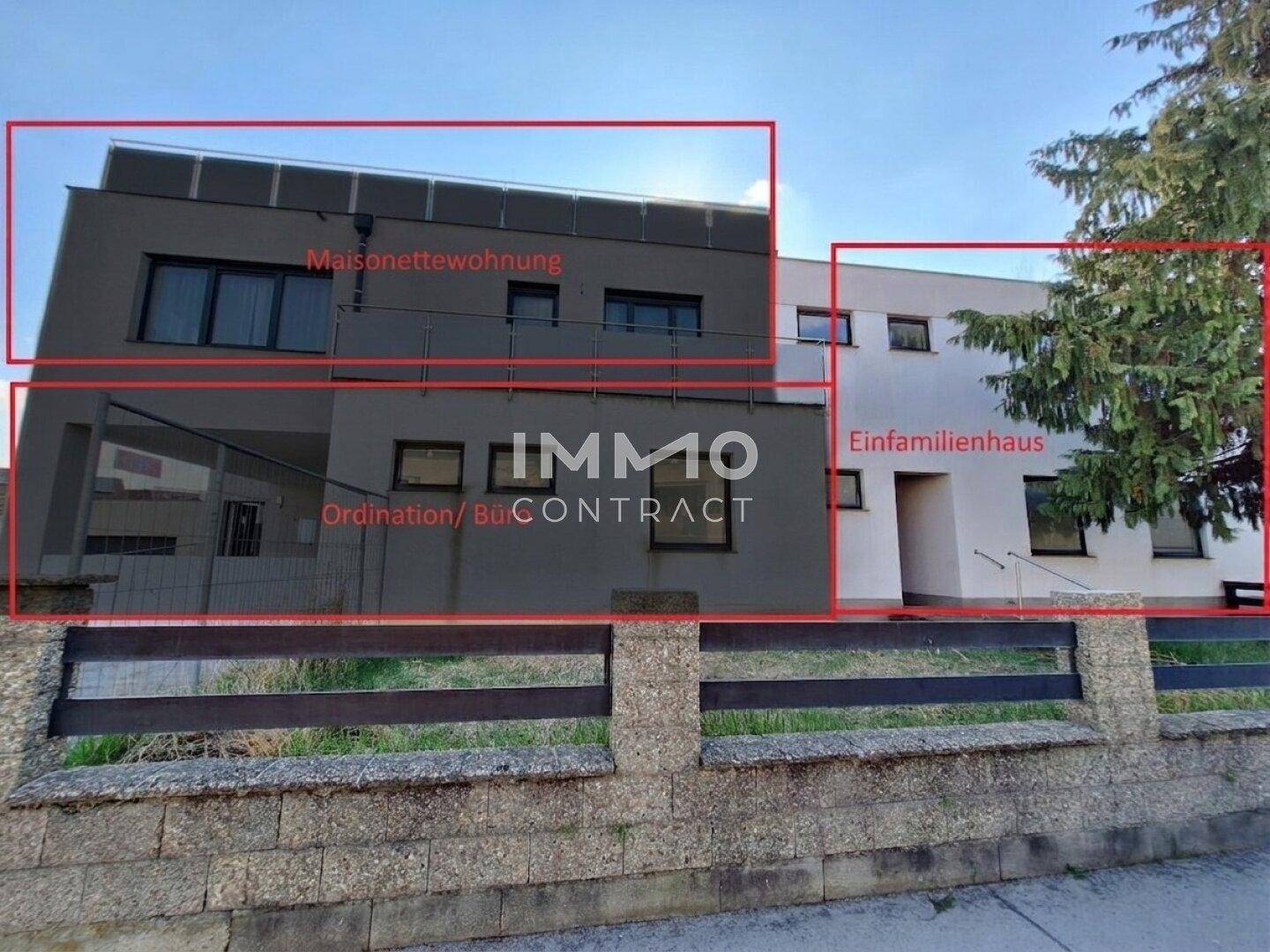 Außenansicht eines modernen Gebäudes mit Maisonettewohnung und Einfamilienhausanteil.