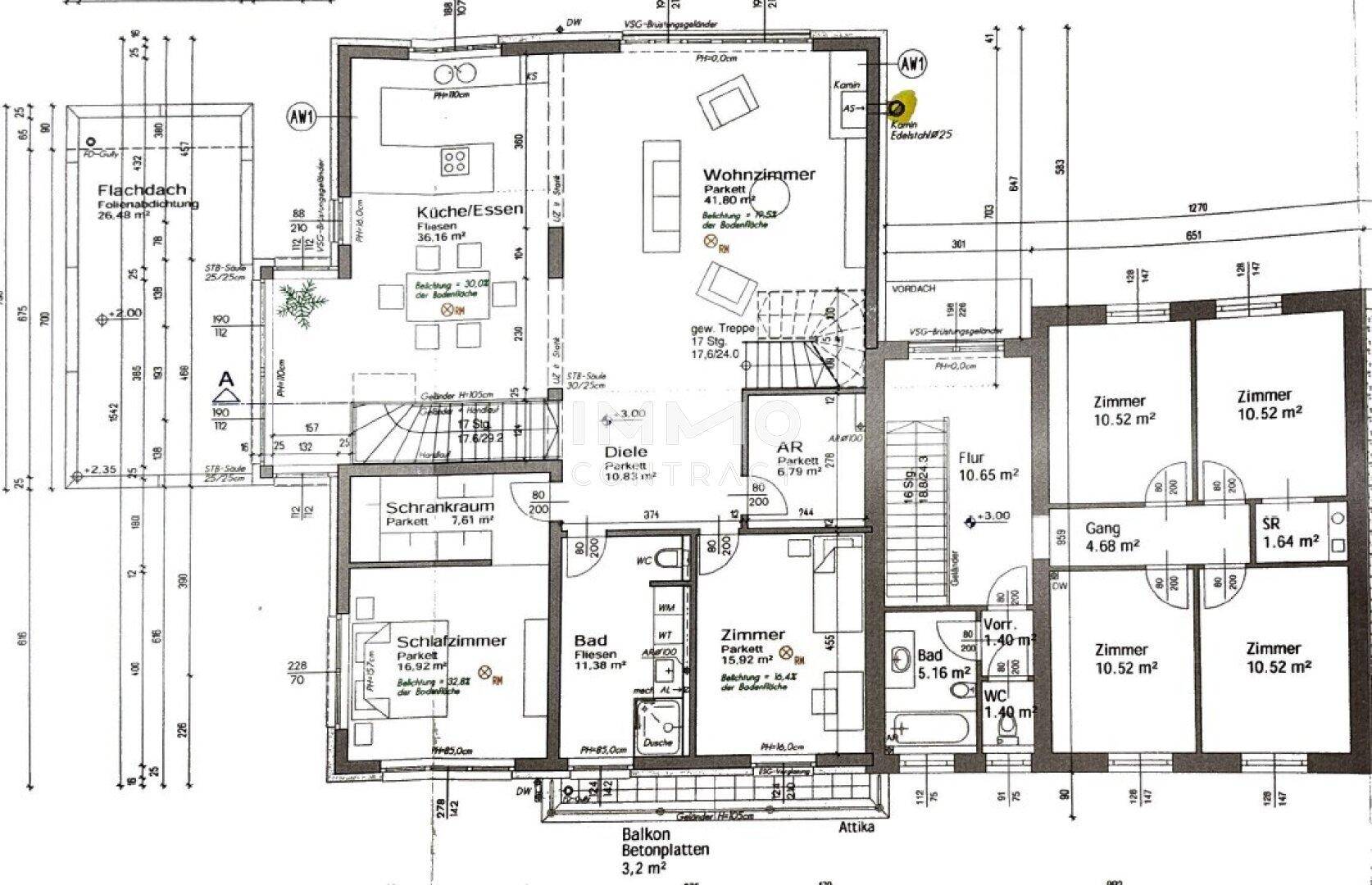 Kombinierter Grundriss mit Wohnküche, Wohnzimmer, Schlafzimmern, Bädern, WC und Balkon.