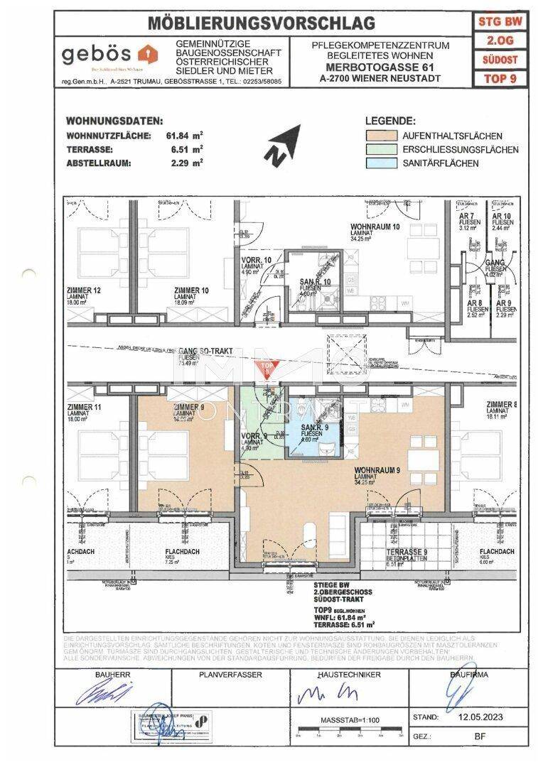 Detaillierter Grundriss einer Wohnung mit Wohnzimmer, Schlafzimmern und Terrasse.
