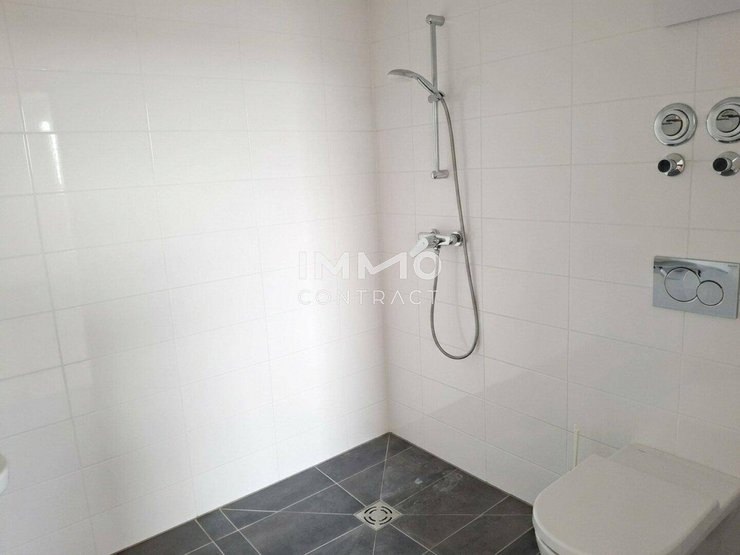 Dusche und WC