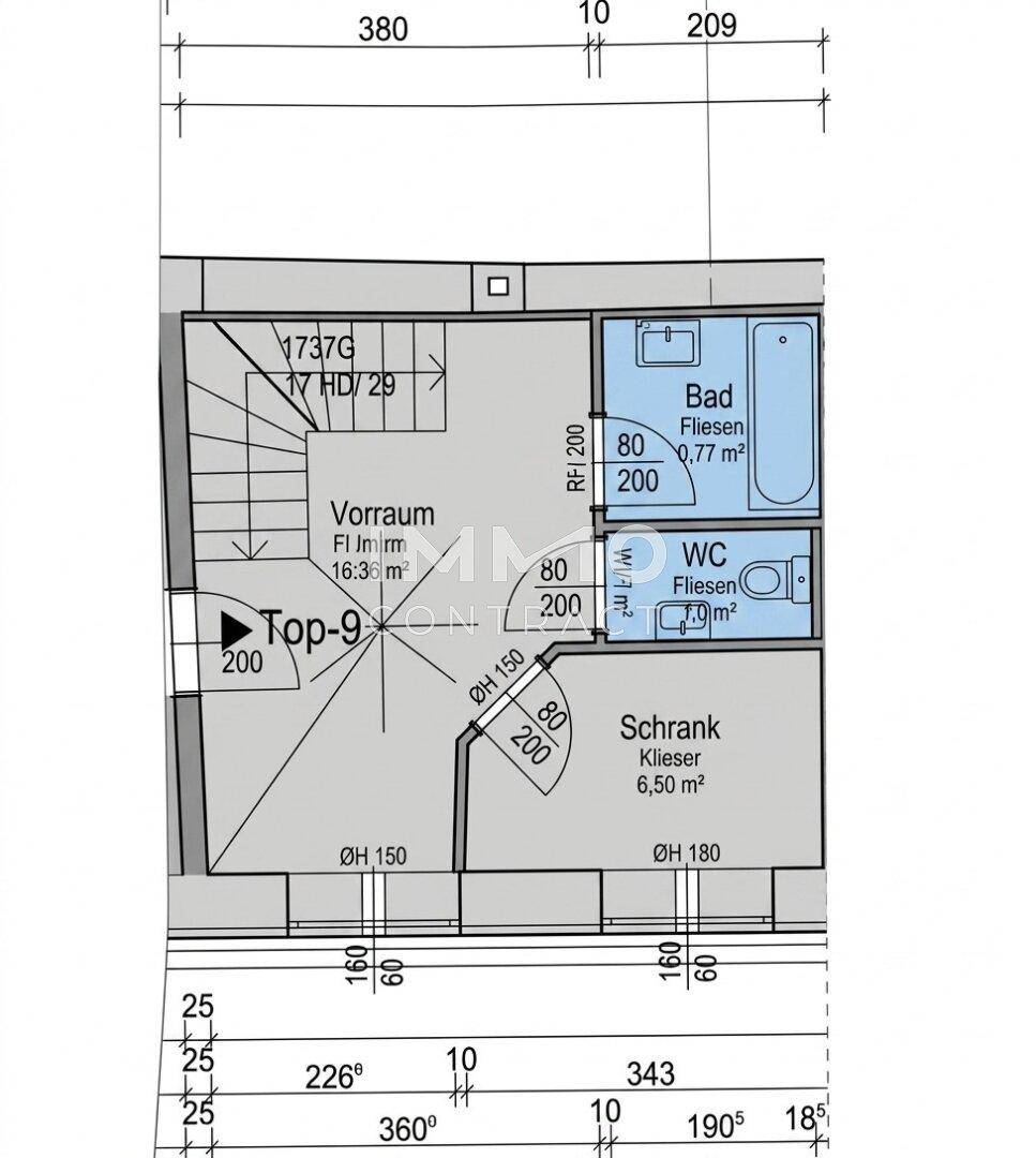 Grundriss des Obergeschosses mit Bad, WC, Vorraum und Schrankbereich.