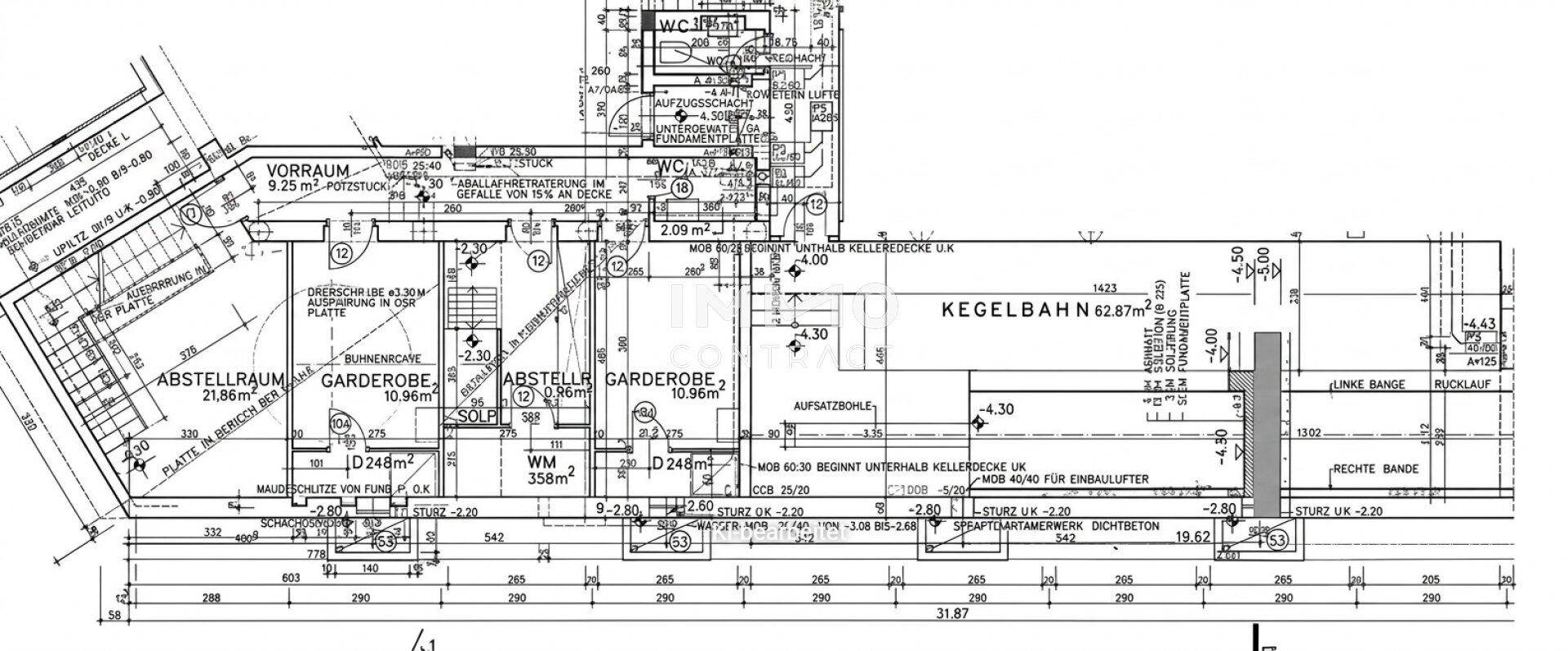 Grundrissplan mit einer Kegelbahn, Vorraum, Garderoben und Abstellräumen im Untergeschoss.