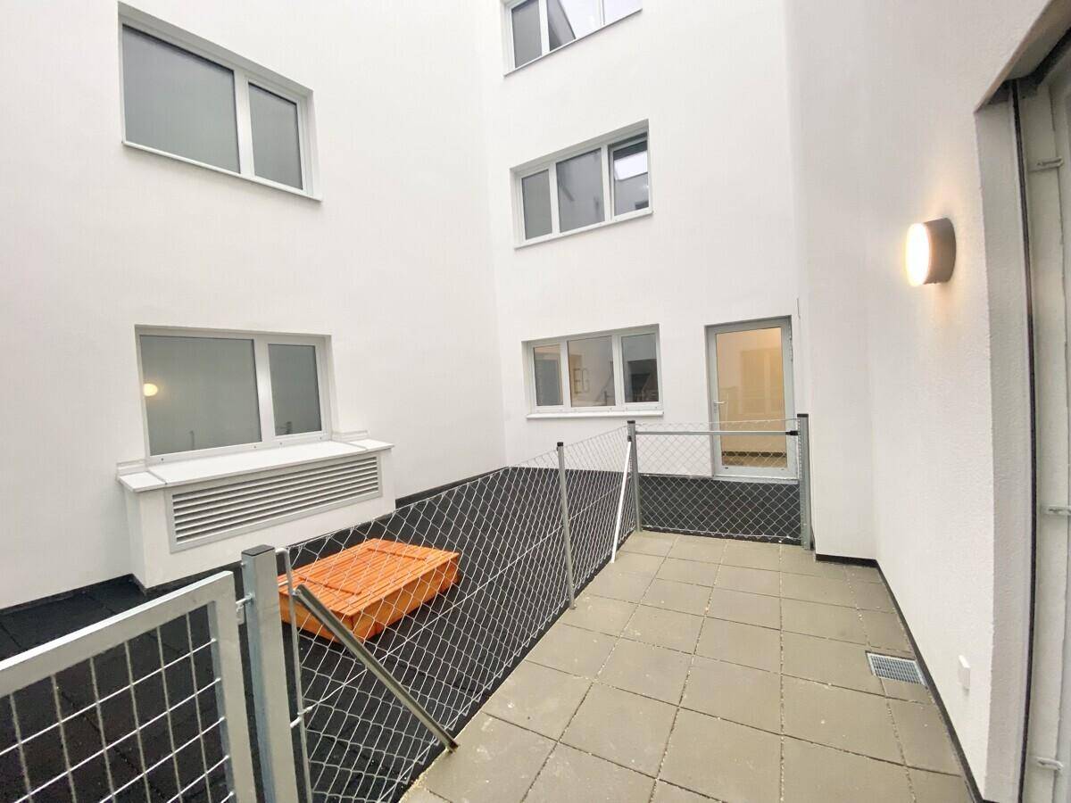 Terrasse vor dem Zimmer