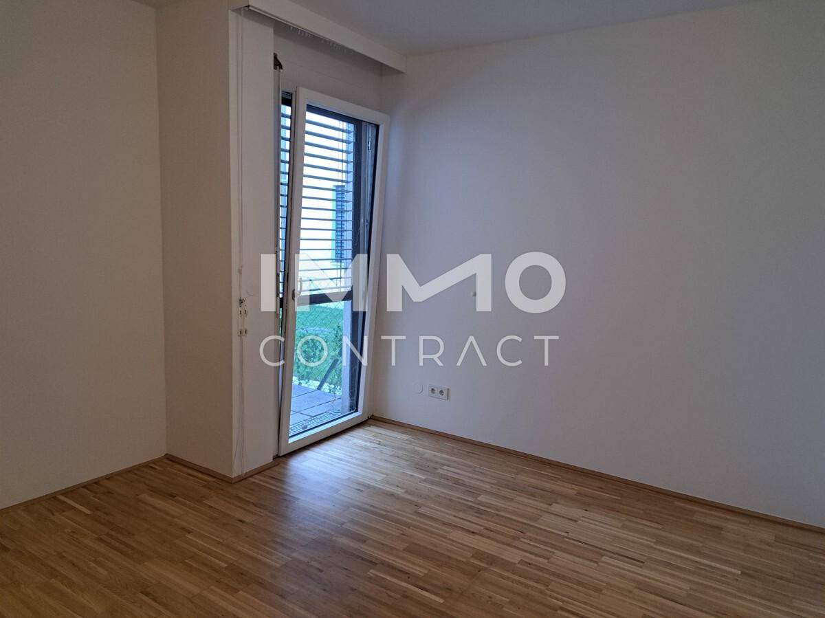 Zimmer 1 mit Ausgang auf Terrasse