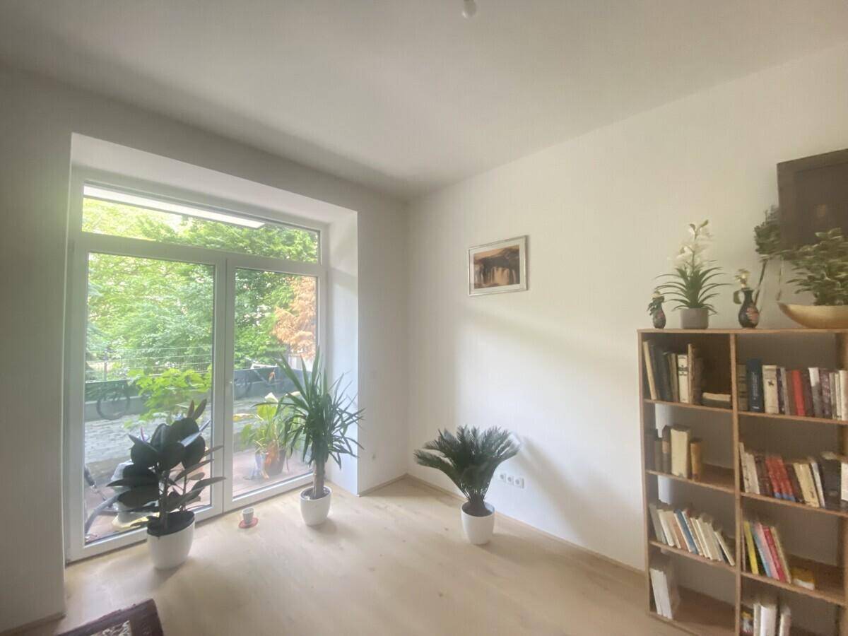 Wohnzimmer mit Terrasse