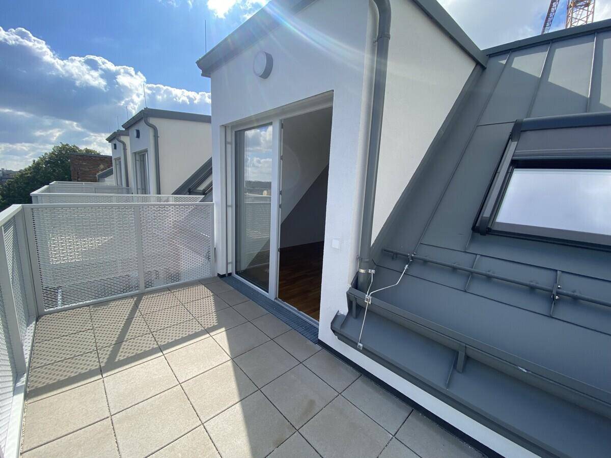Balkon über 8 m²