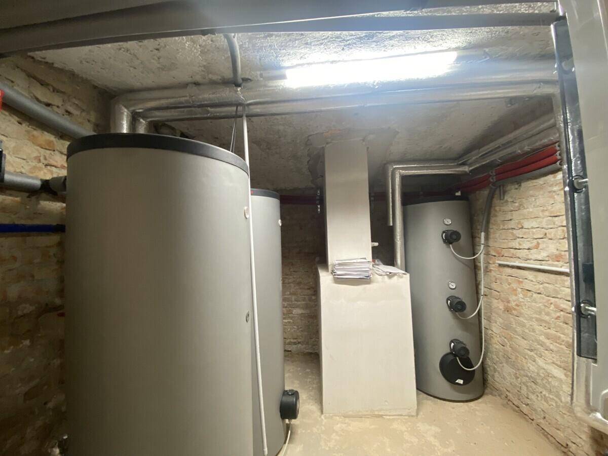 Haus Technik für die Wärmepumpe