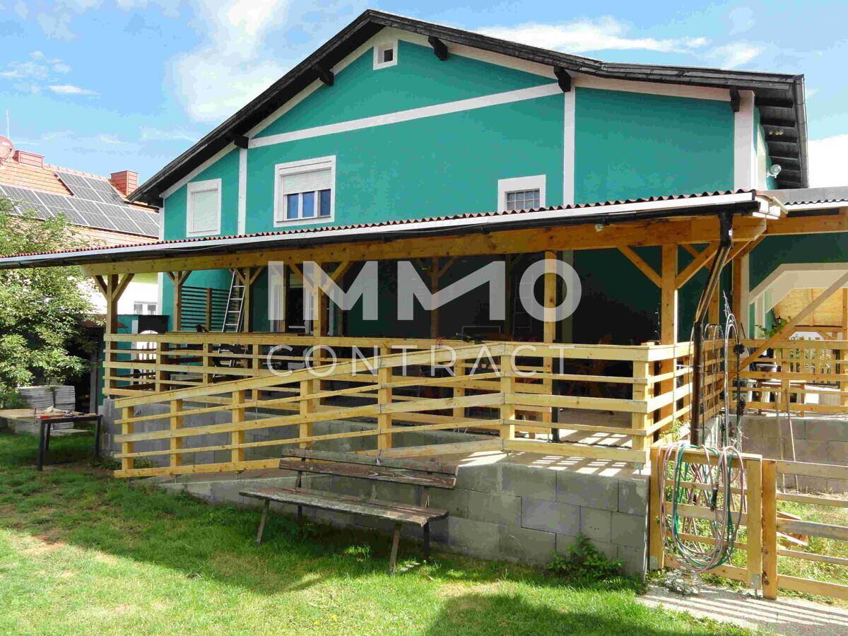Riesige Terrasse