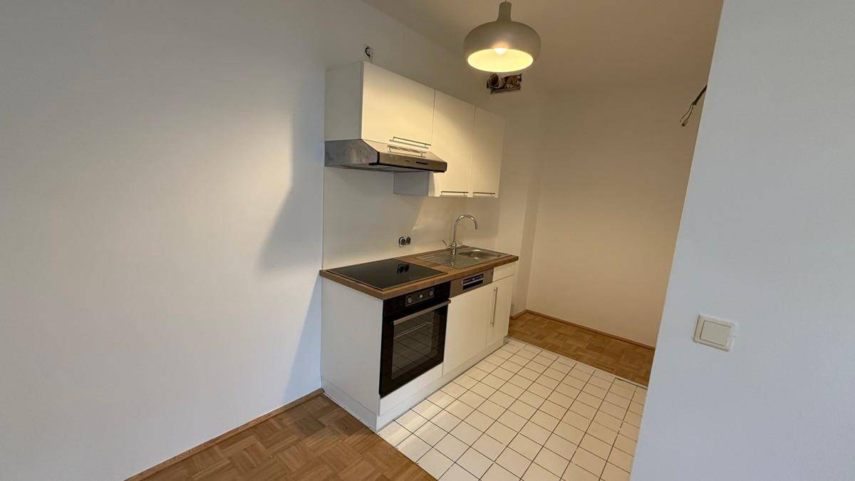 https://pictures.immobilienscout24.de/prod.www.immobilienscout24.at/pictureserver/loadPicture?q=70&id=012.0012000001E3r8t-96643411149c4b448a42c0cdd4275a4b