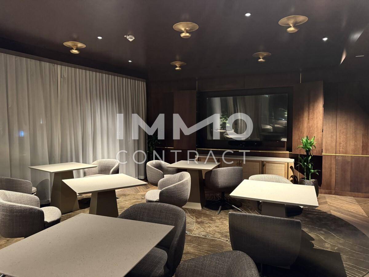 Executive Lounge