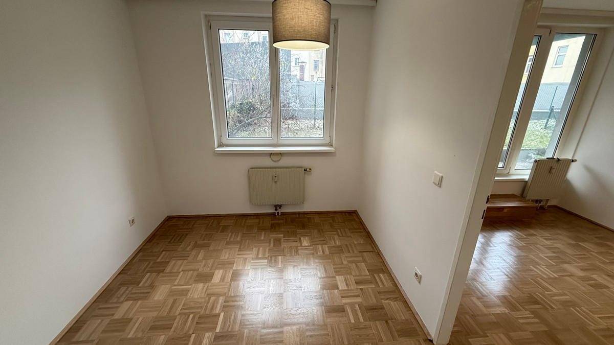 https://pictures.immobilienscout24.de/prod.www.immobilienscout24.at/pictureserver/loadPicture?q=70&id=012.0012000001E3r8t-eda9d05d94cc495d9749d3c4afb8b481