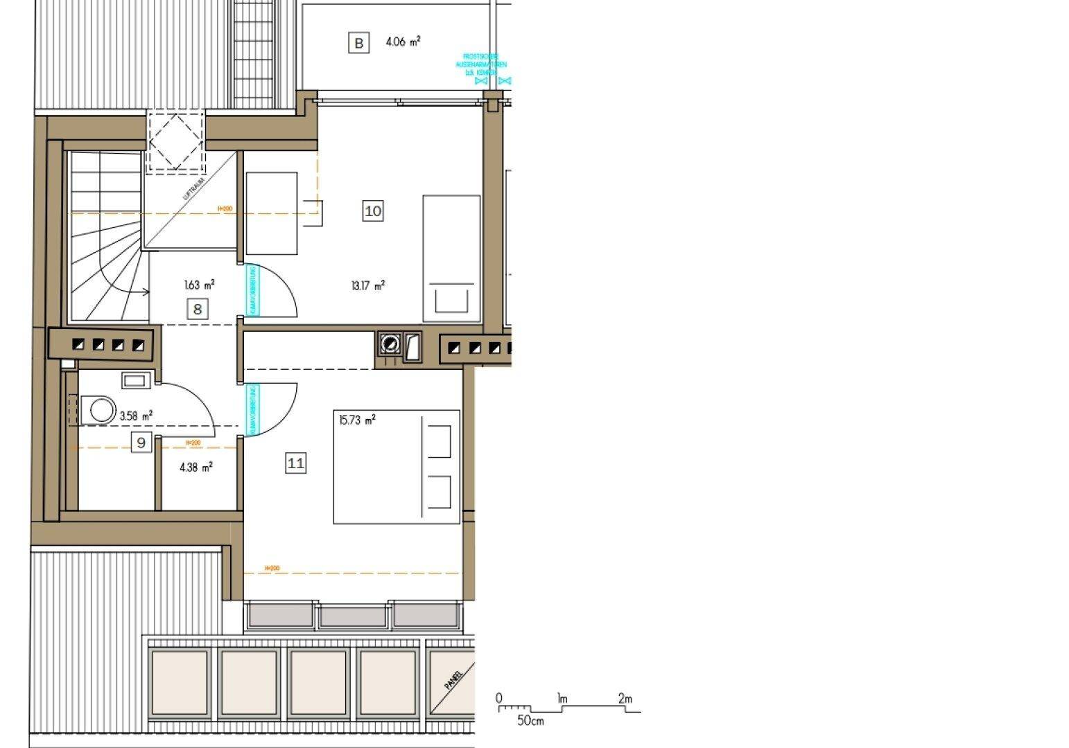 Grundriss des Obergeschosses mit Schlafzimmern, Bad, Flur und Balkon.
