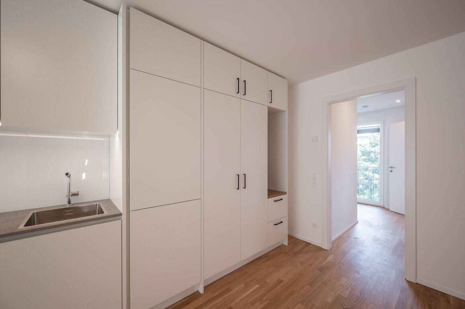 ASG IV-Qualitatives Wohnen in urbaner Lage: hochwertiger 1-Zimmer ZWEITBEZUG mit Balkon! Tischler-Einbaumöbel! +Provisionsfrei+ - Widok 6