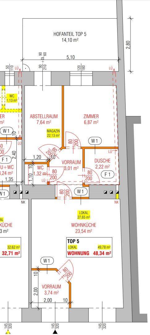 Detaillierter Grundriss einer Wohnung mit mehreren Räumen und einem Hofanteil.