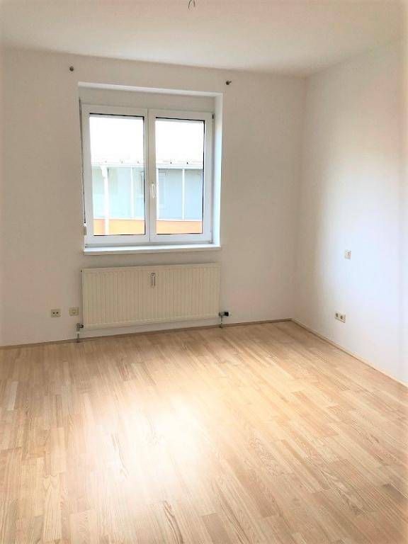 https://pictures.immobilienscout24.de/prod.www.immobilienscout24.at/pictureserver/loadPicture?q=70&id=012.0012000001E3r95-1594206093-0cd016b2904a44f5bb19afdc93a45412