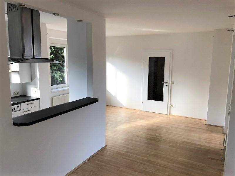 https://pictures.immobilienscout24.de/prod.www.immobilienscout24.at/pictureserver/loadPicture?q=70&id=012.0012000001E3r95-1594206093-5dd5b32085954a55b52ec19bd1a79a95