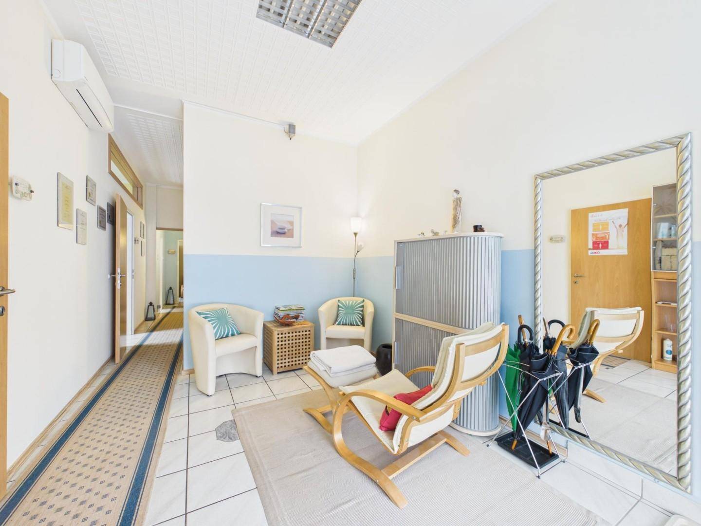 LINZ / NEUE HEIMAT : Geschäfts-/Praxis-/Bürofläche mit ca. 62 m² Gesamtfläche (KLIMATISIERT) - Widok 2