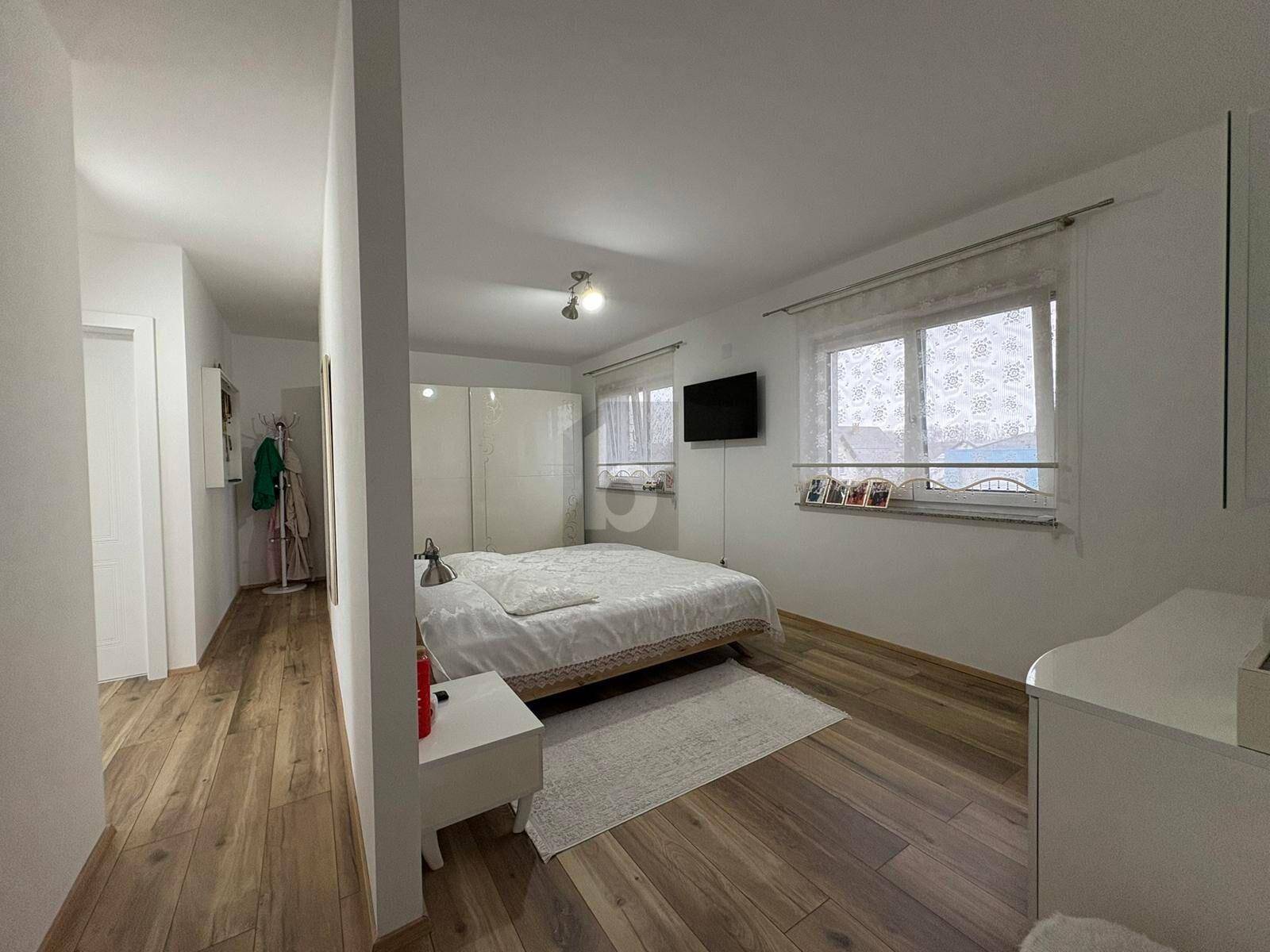 LUXURIÖSER WOHNHIT MIT AUßERGEWÖHNLICHEM PLATZANGEBOT - Ansicht 5
