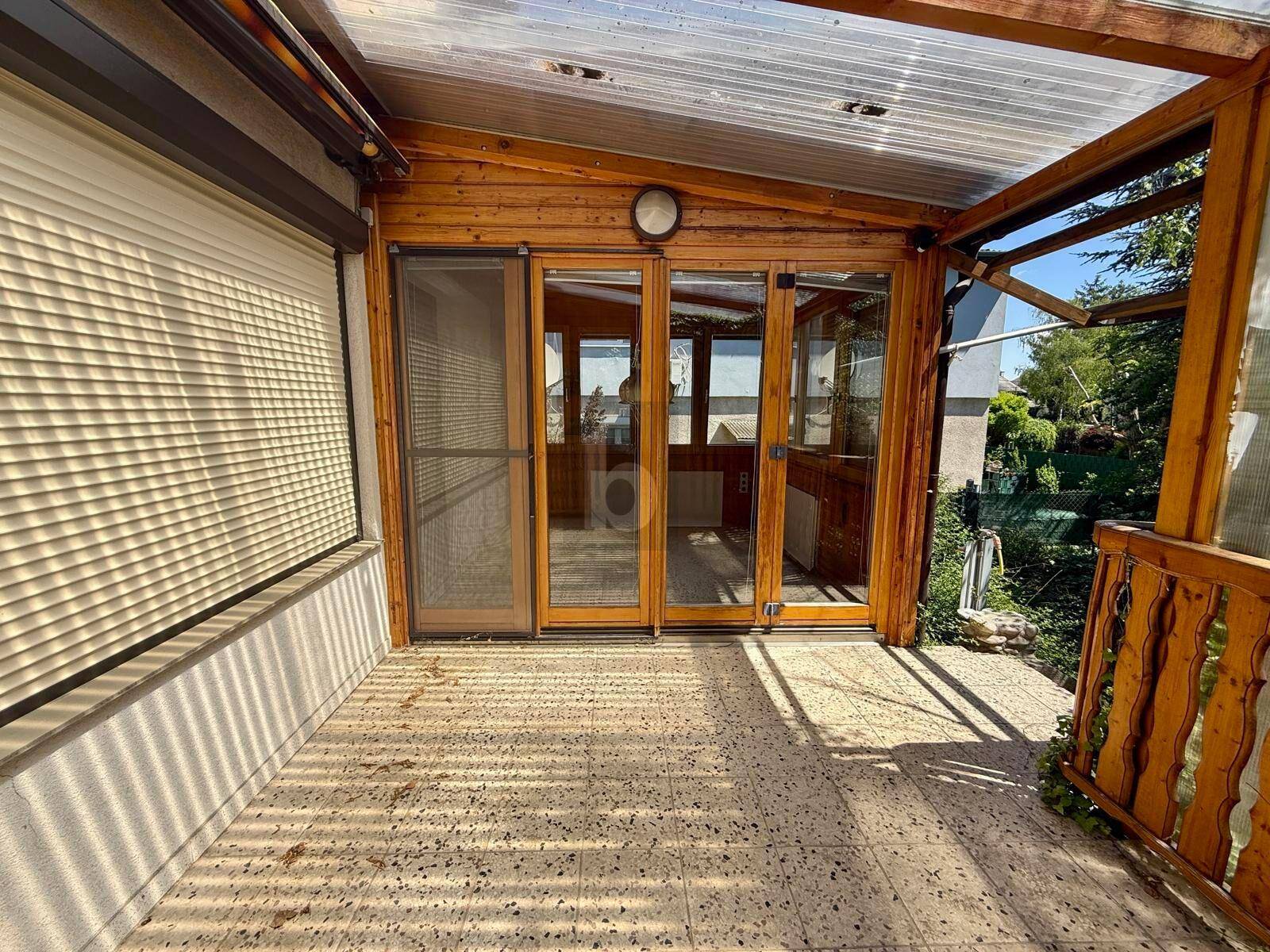 SCHNUCKELIGES EINFAMILIENHAUS IN GRÜNER OASE MIT KELLER - Ansicht 4