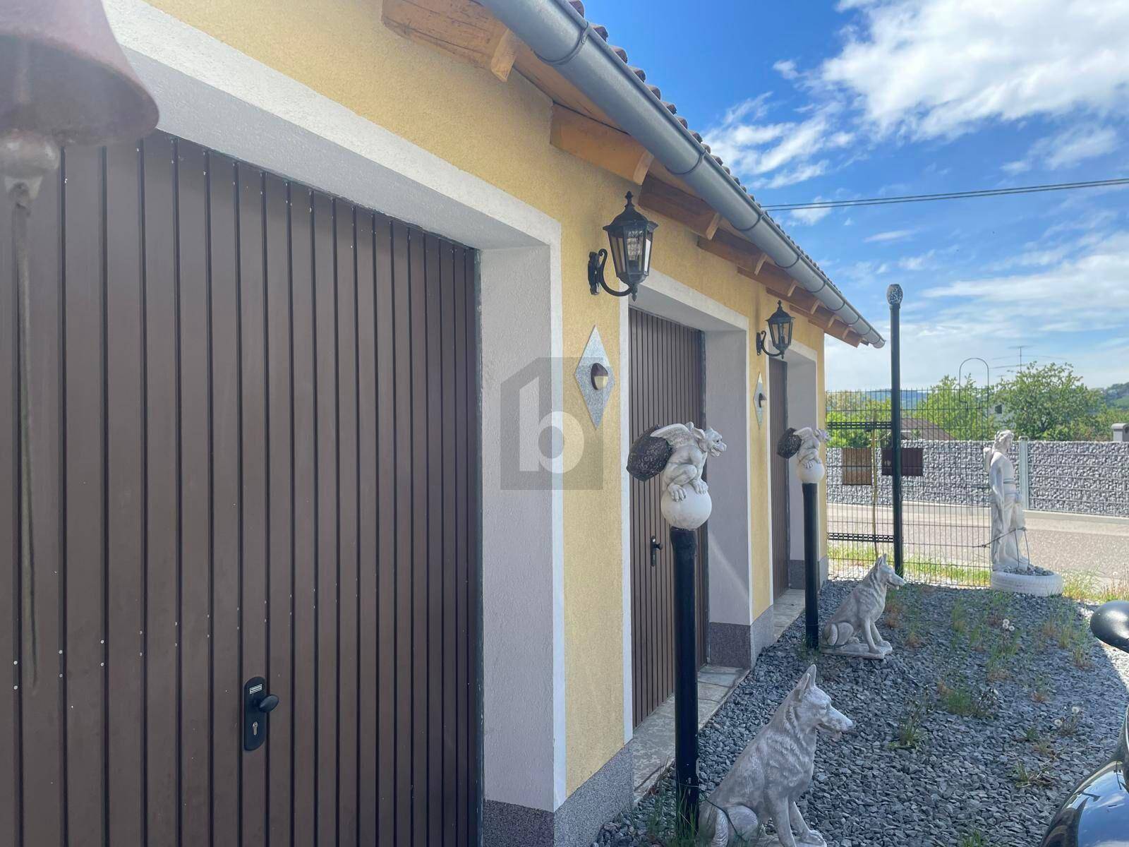 15-ZIMMER MEHRFAMILIENHAUS / GEWERBEOBJEKT MIT TOP-POTENZIAL - View 2