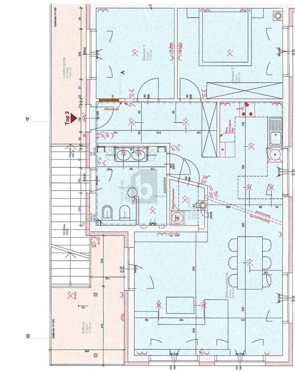 Detaillierter Grundriss einer Wohnung mit mehreren Zimmern, Bad und Balkon.