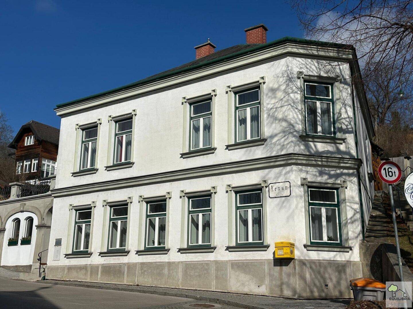 Altbau Strassensicht