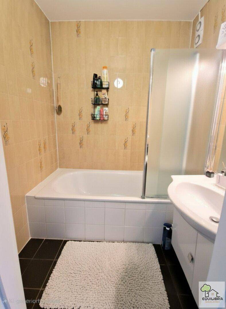 BAD/BADEWANNE