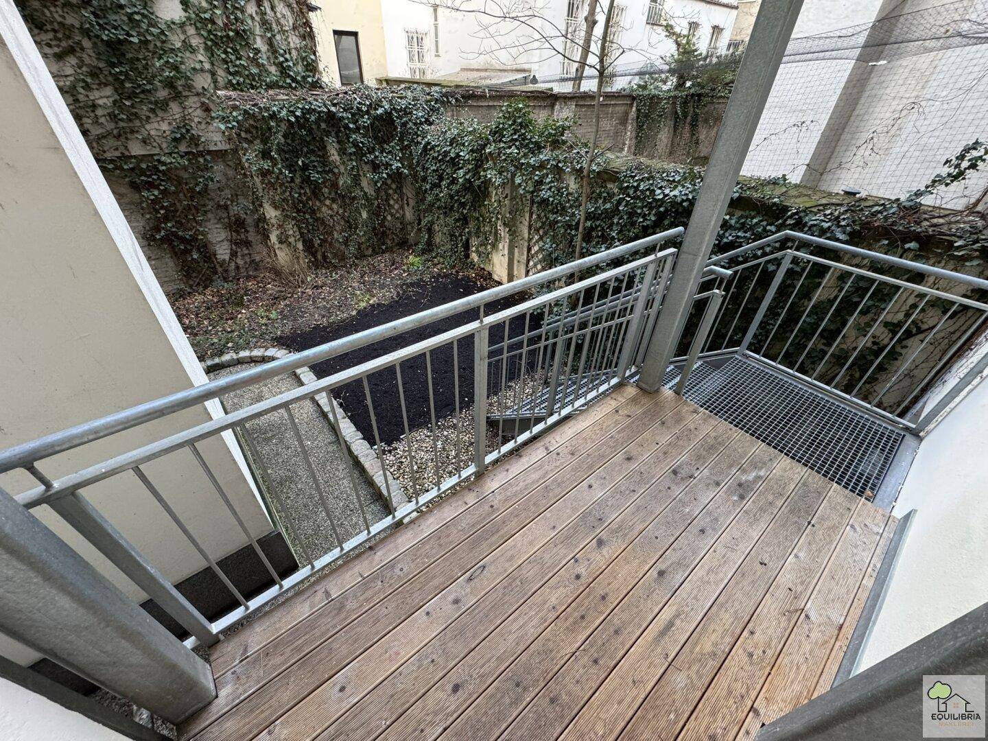 3,5 -Zimmer Gartenwohnung, Tolle Lage, direkt am Währinger Gürtel - Więcej