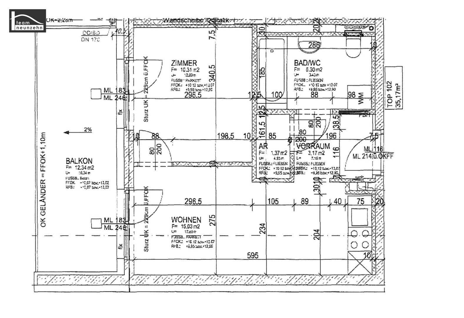 Detaillierter Grundriss der Wohnung mit Zimmermaßen und Balkon.