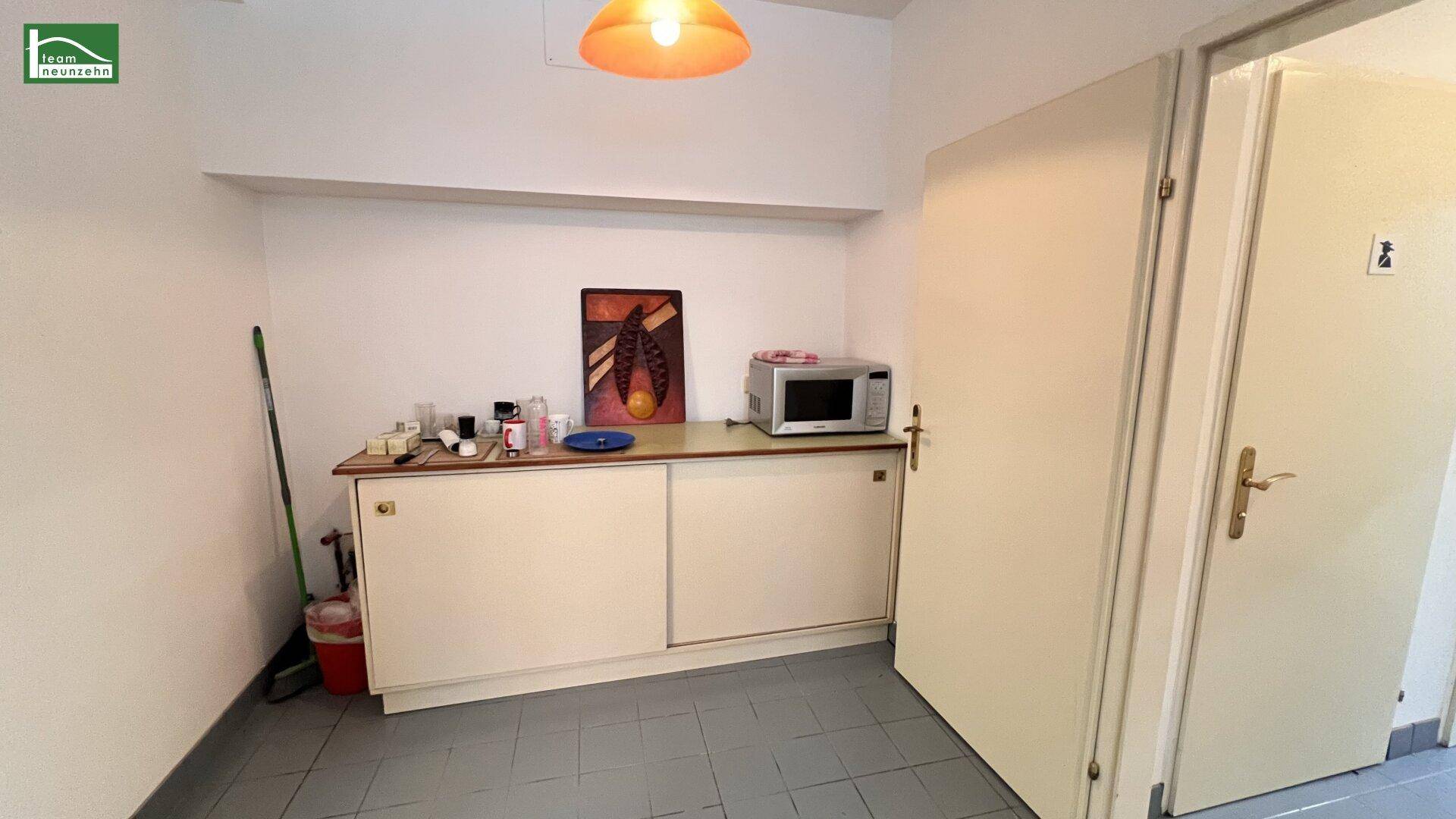 NEUR PREIS! 188m² Fläche (74m² Büro &amp; 114m² Lager) mit eigener Einfahrt im Hinterhof. In bester Lage zwischen Wien &amp; Bruck/Leitha. - Ansicht 6