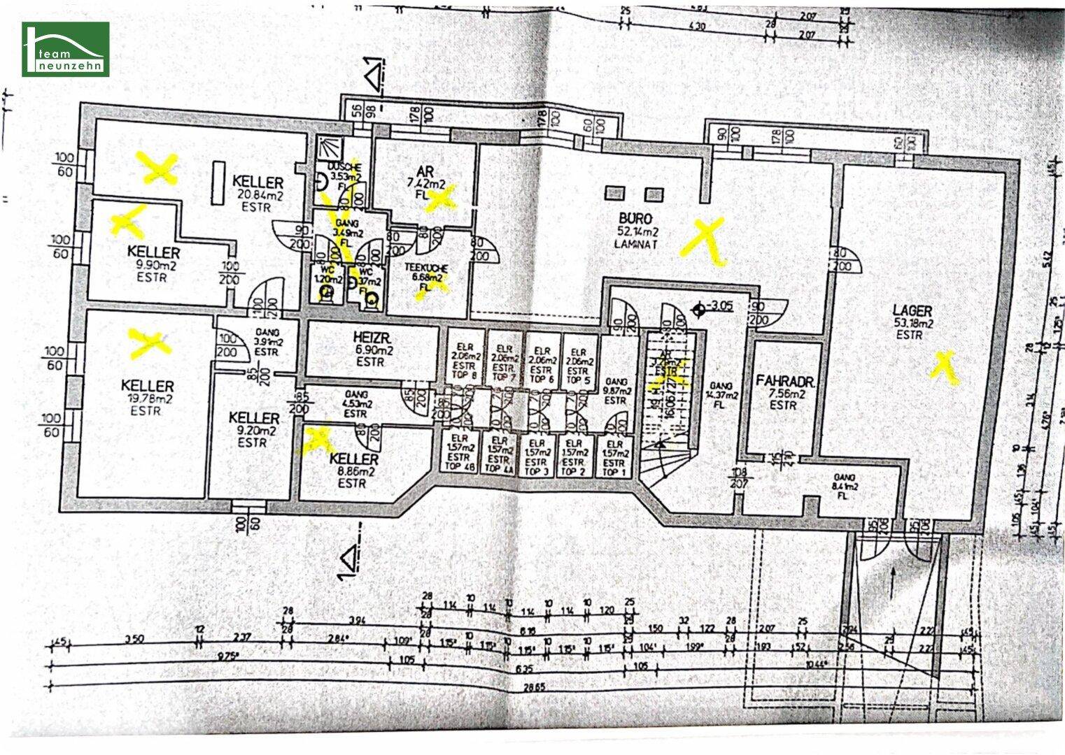 Detaillierter Grundriss des Gebäudes mit verschiedenen Räumen wie Keller, Büro und Lager.