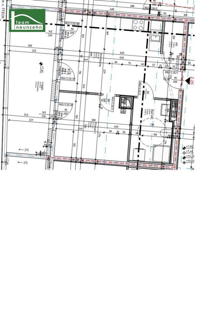 Grundrissplan einer Wohnung mit Loggia, Küche und Badezimmer mit Dusche und WC.
