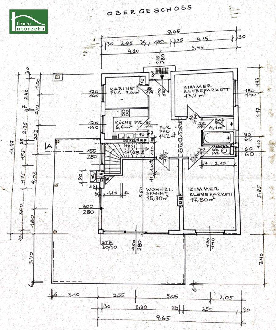 Grundriss des Obergeschosses mit Zimmeraufteilung, Maßen und Raumfunktionen.