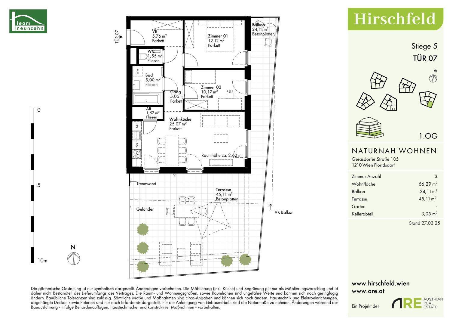 Grundriss einer Wohnung im ersten Obergeschoss mit offener Wohnküche, zwei Schlafzimmern, Bad, WC, Balkon und großer Terrasse.