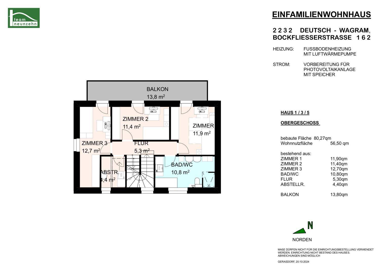 Grundriss des Obergeschosses mit drei Schlafzimmern, Bad und Balkon.