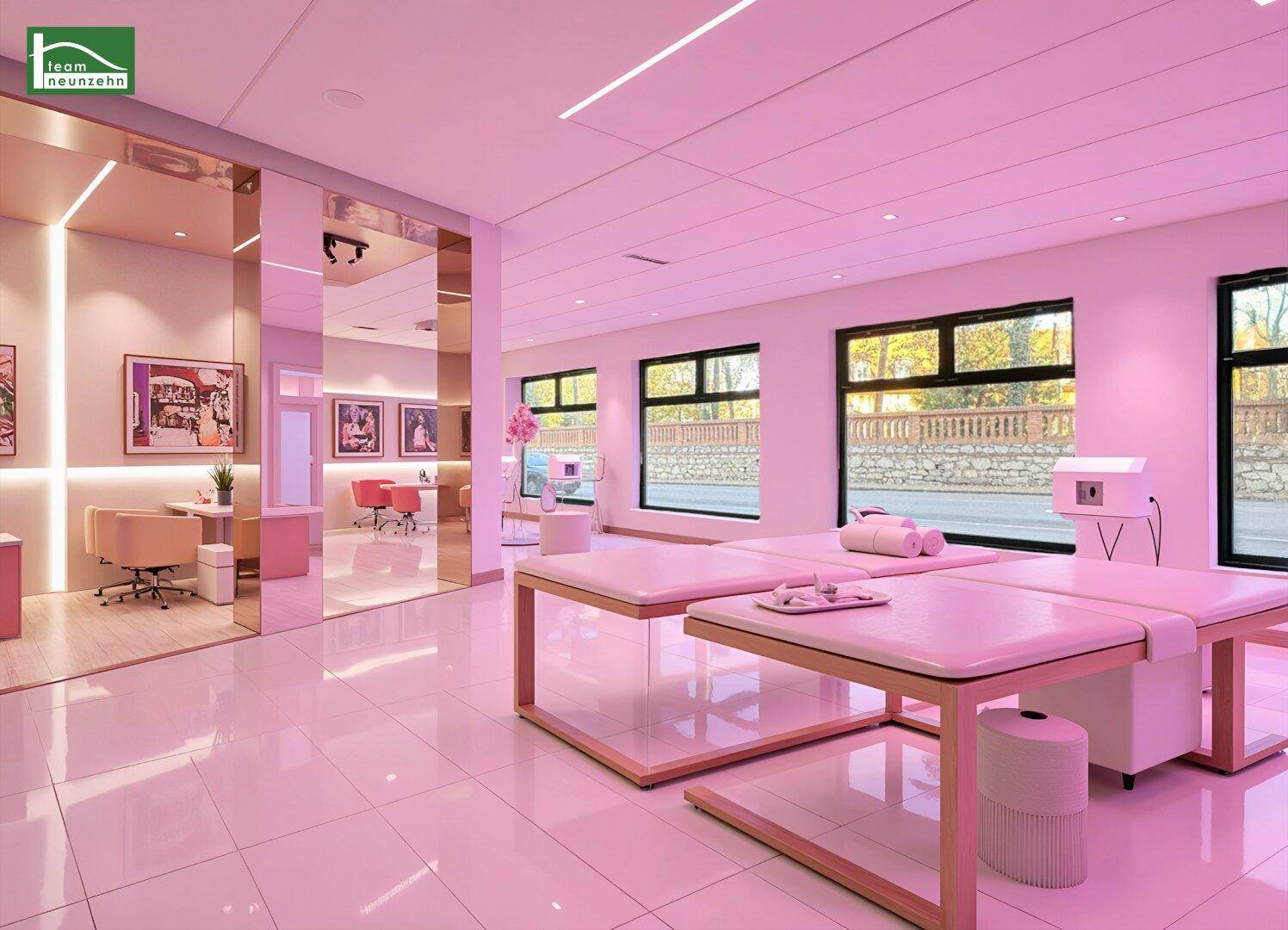 Moderner Schönheitssalon mit pinker Beleuchtung, Behandlungsbetten, großen Spiegeln und stilvoller Einrichtung.