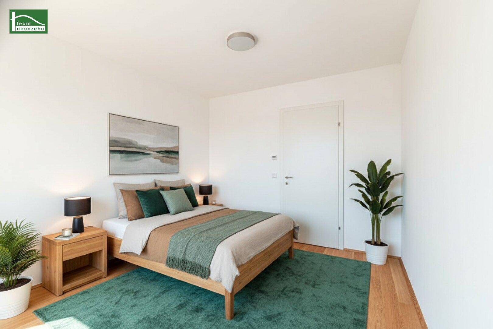 Gemütliches Schlafzimmer mit Holzbett, grünem Teppich und Pflanzen, modern eingerichtet.