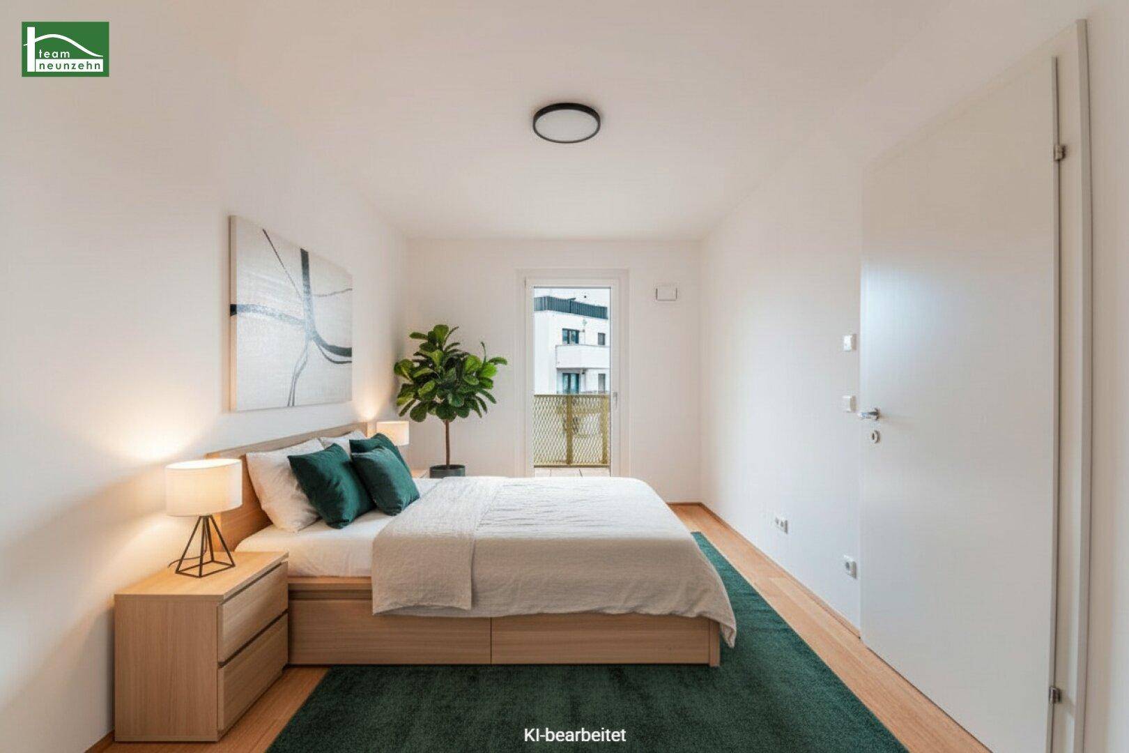 Modern eingerichtetes Schlafzimmer mit Holzbett, Nachttisch und Zugang zum Balkon.