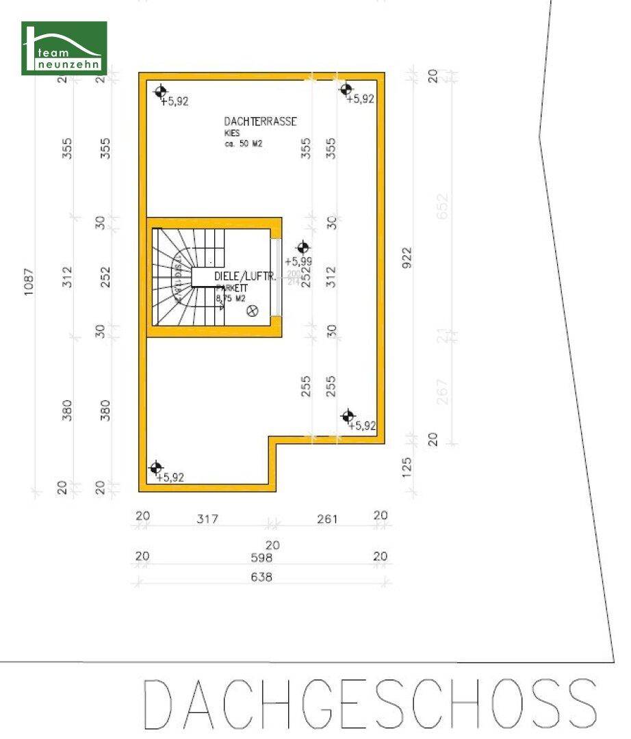 Grundriss des Dachgeschosses mit großer Dachterrasse und Diele.