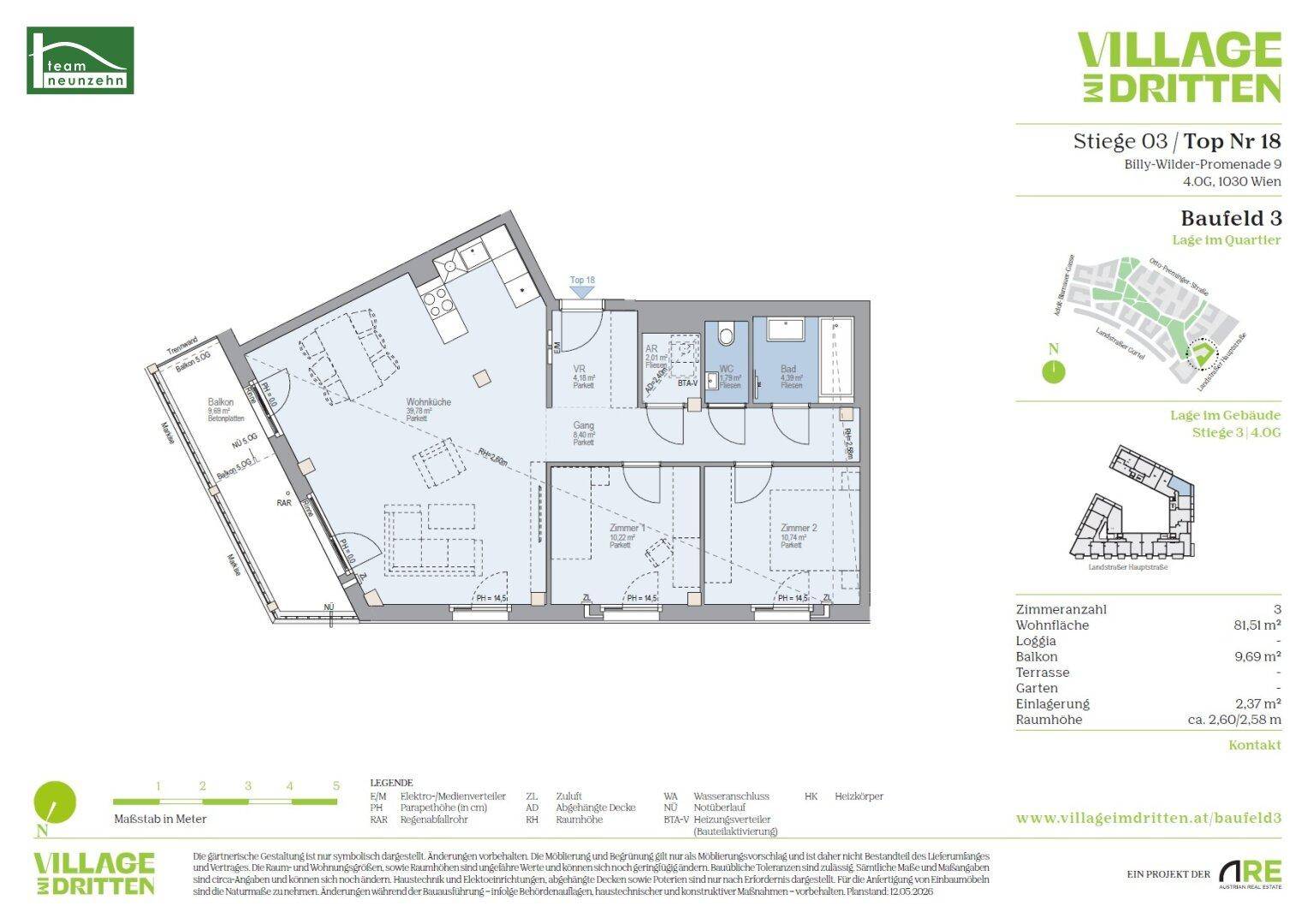 Detaillierter Grundriss einer Wohnung mit drei Zimmern, Loggia und Balkon.
