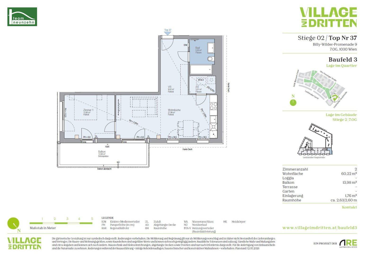 Detaillierter Grundriss einer Wohnung mit zwei Schlafzimmern, Bad und Balkon.