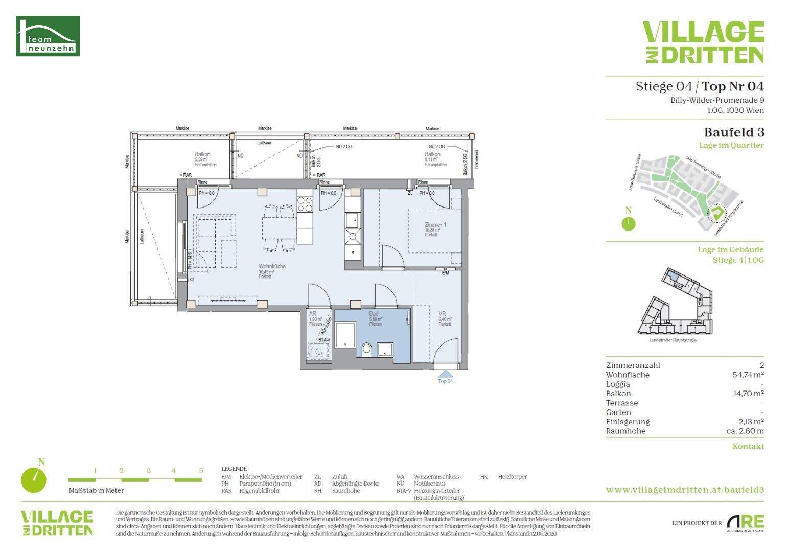 Detaillierter Grundriss einer Wohnung mit offener Wohnküche, zwei Zimmern, Bad, separatem WC, Loggia und Balkon.