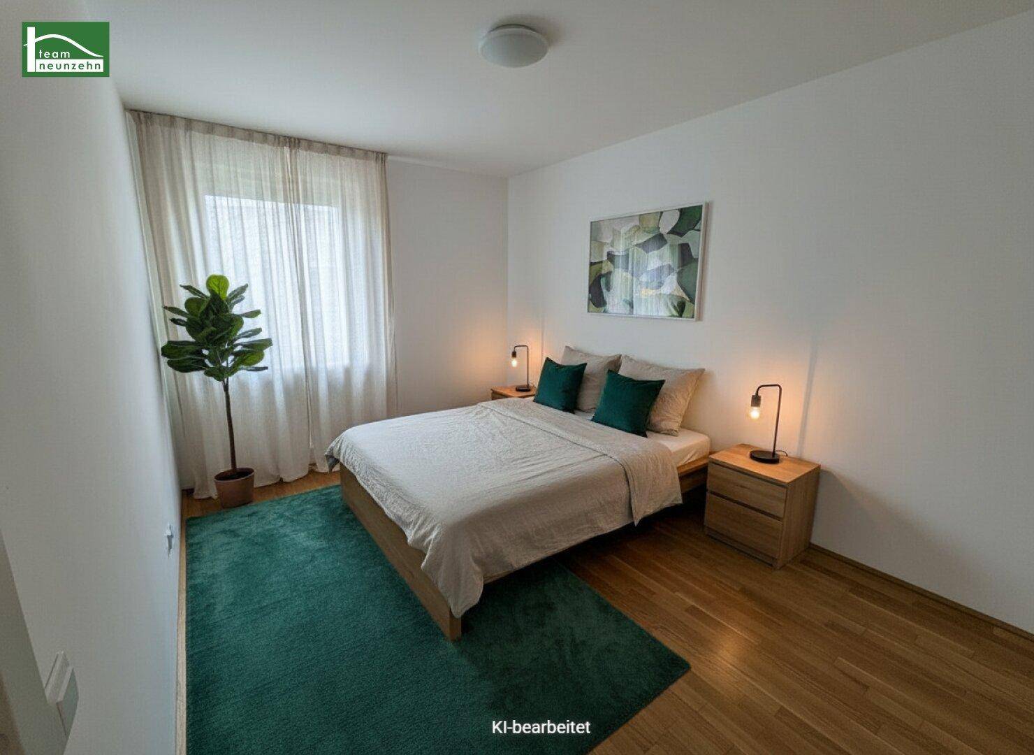 Gemütliches Schlafzimmer mit Doppelbett, Holzboden und grünen Akzenten in moderner Dekoration.