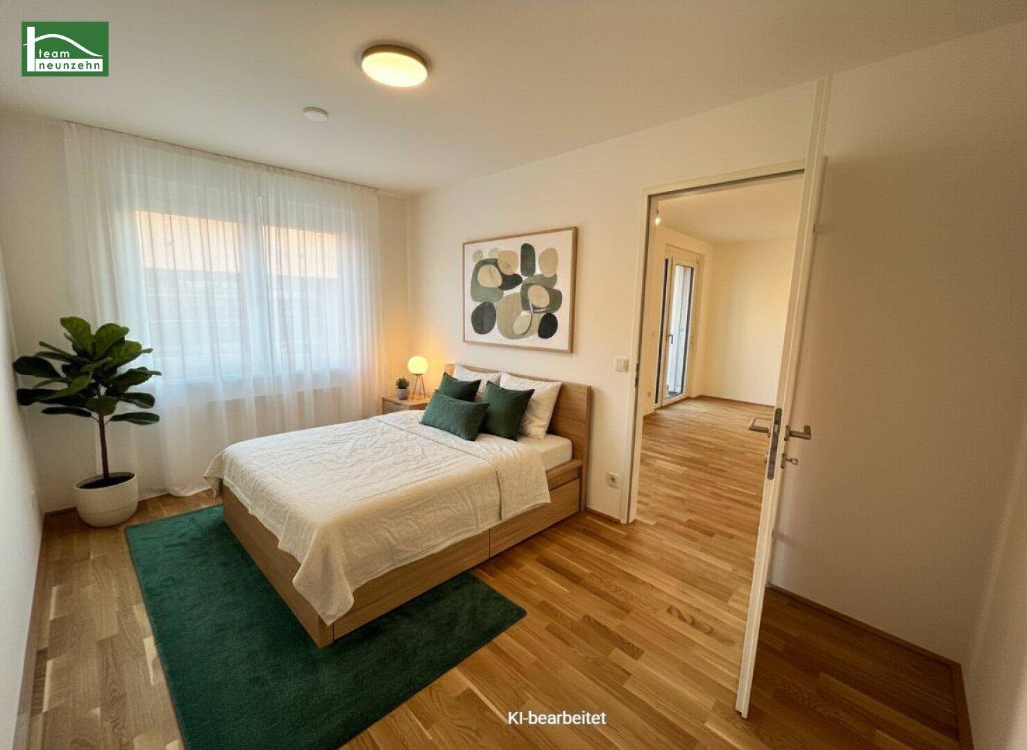 Gemütliches Schlafzimmer mit Holzboden, Doppelbett und moderner Dekoration.